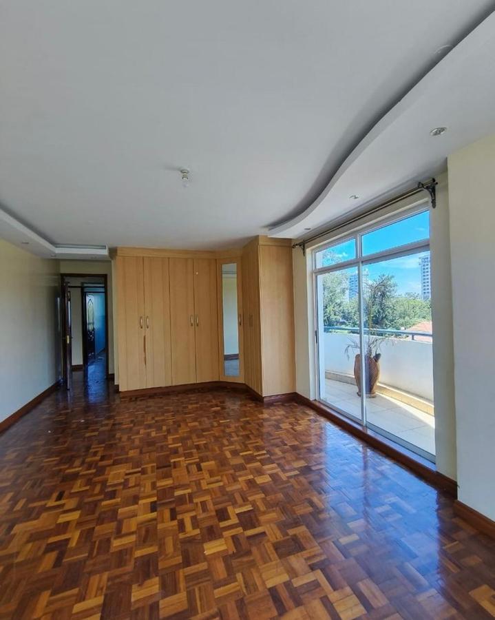 3 Bed Apartment with En Suite in Kilimani - 4