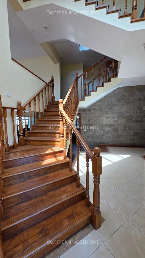 4 Bed Townhouse with En Suite at Nairobi. - 18
