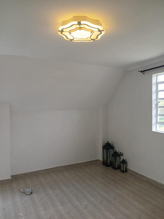 Serviced 3 Bed Apartment with En Suite at Pemways - 11