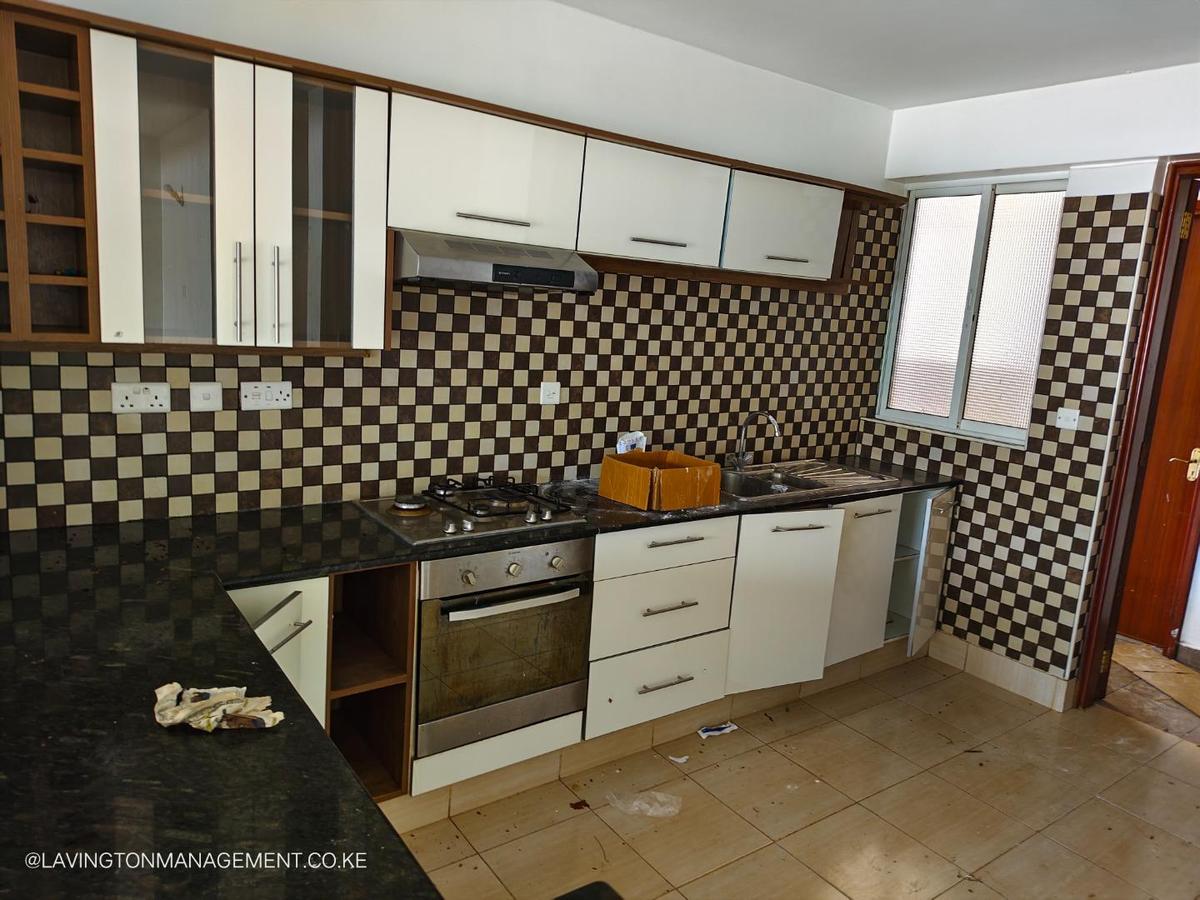 3 Bed Apartment with En Suite at Kileleshwa - 6