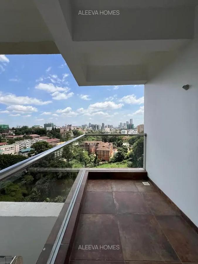 3 Bed Apartment with En Suite in Riverside - 8