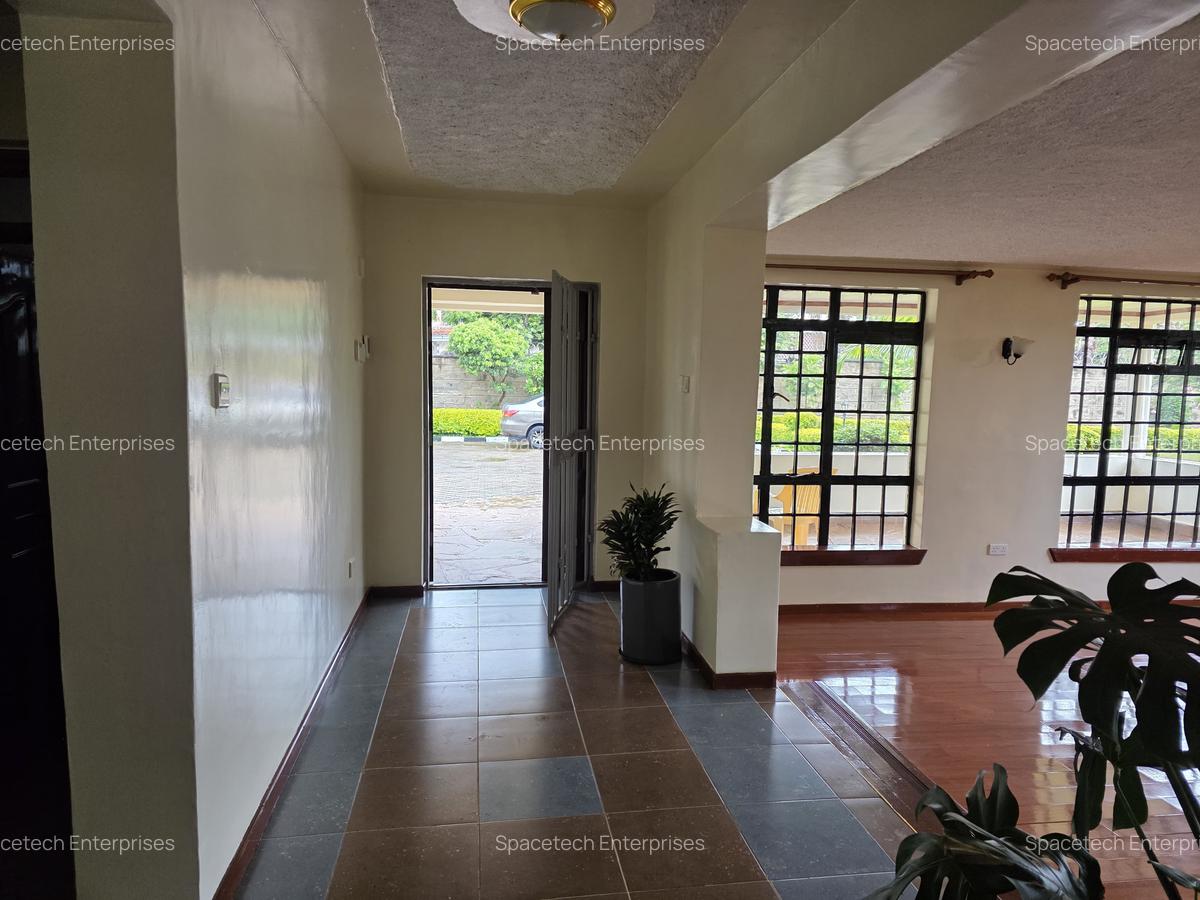 6 Bed House with En Suite in Runda - 13