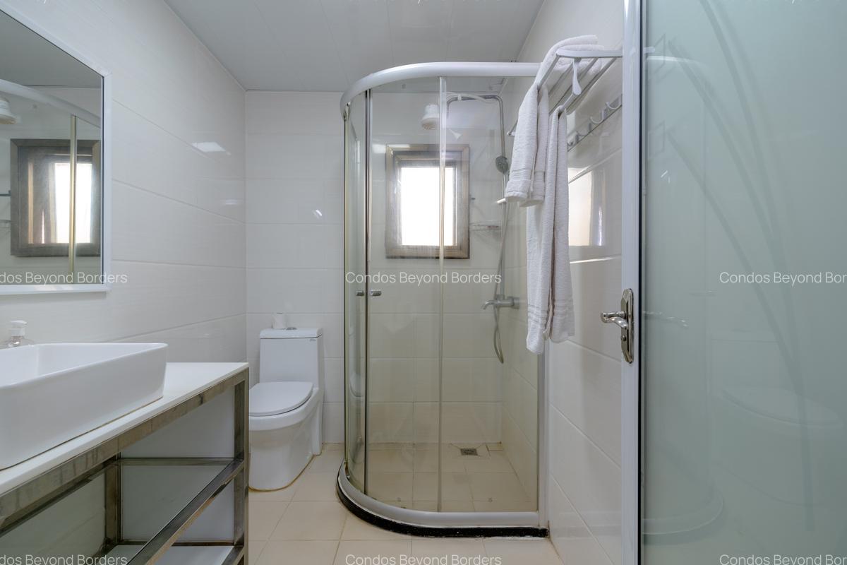 Serviced 2 Bed Apartment with En Suite at Turbo Road - 12