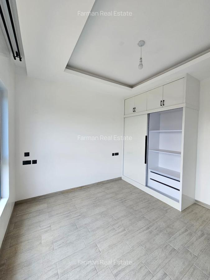 2 Bed Apartment with En Suite in Lavington - 6