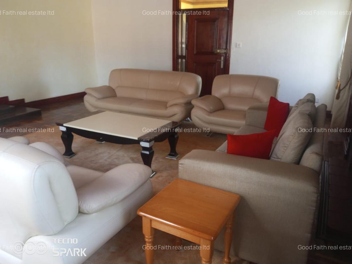 4 Bed House with En Suite in Runda - 3