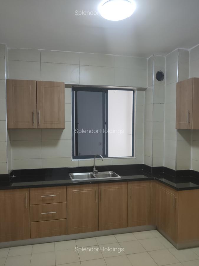 3 Bed Apartment with En Suite in Kilimani - 5