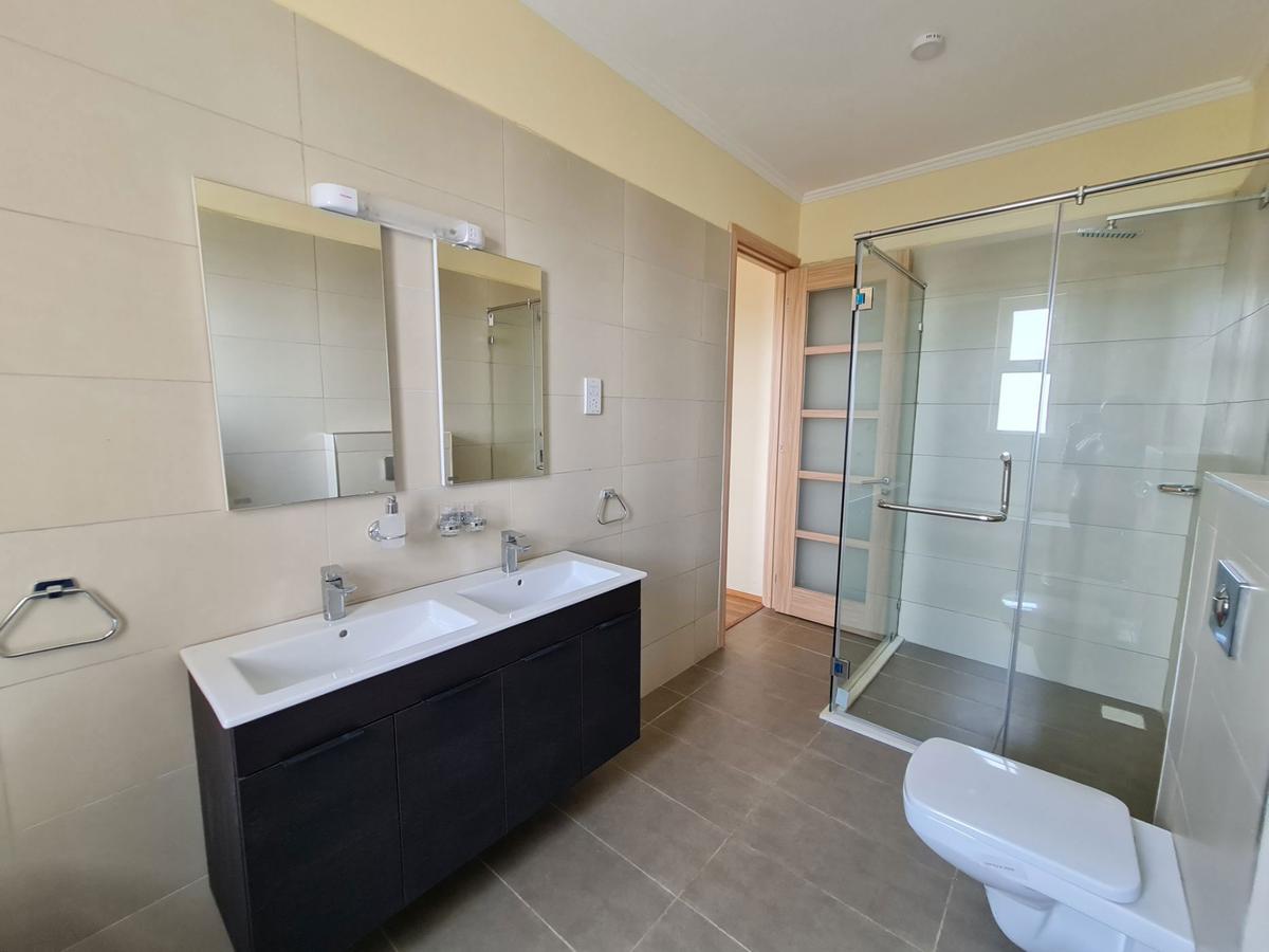 4 Bed Townhouse with En Suite in Kiambu Road - 8