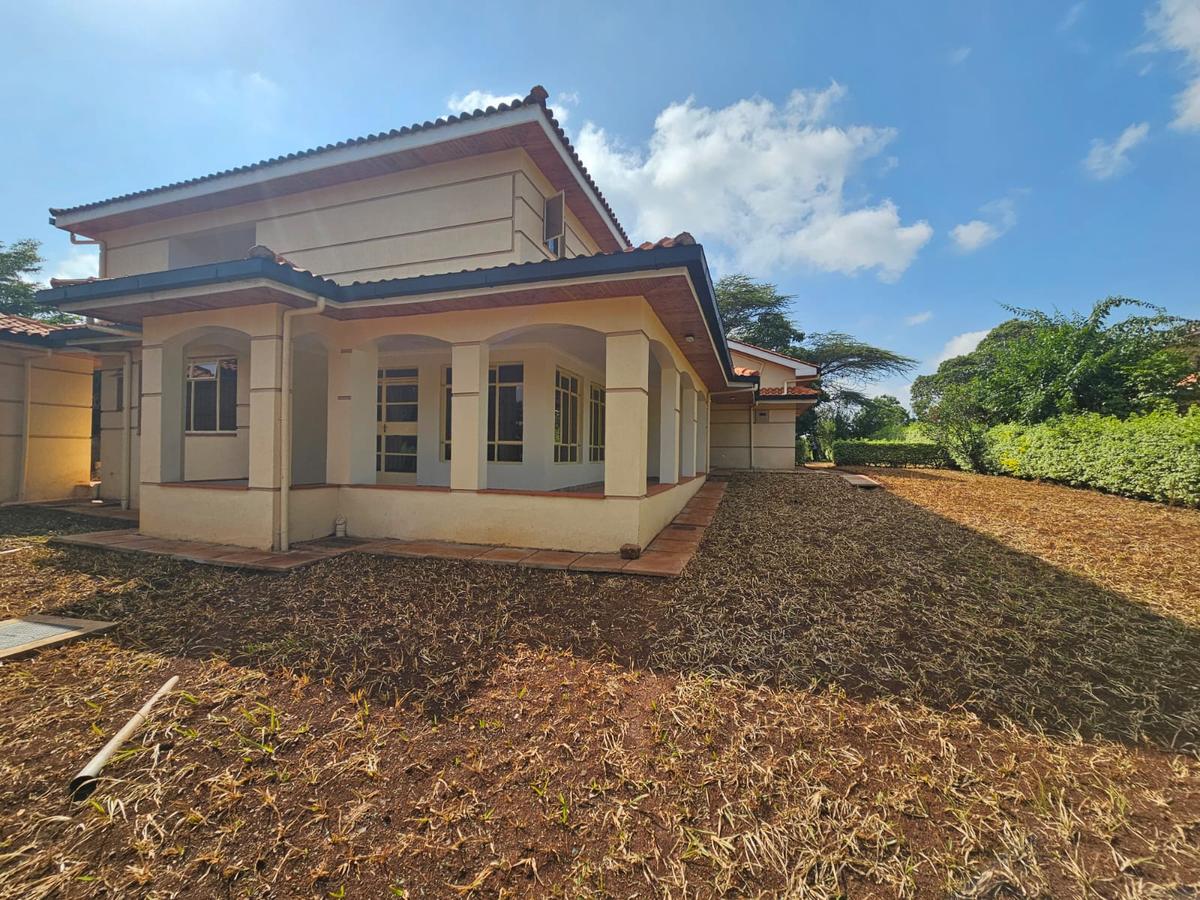 5 Bed House with En Suite in Runda - 1