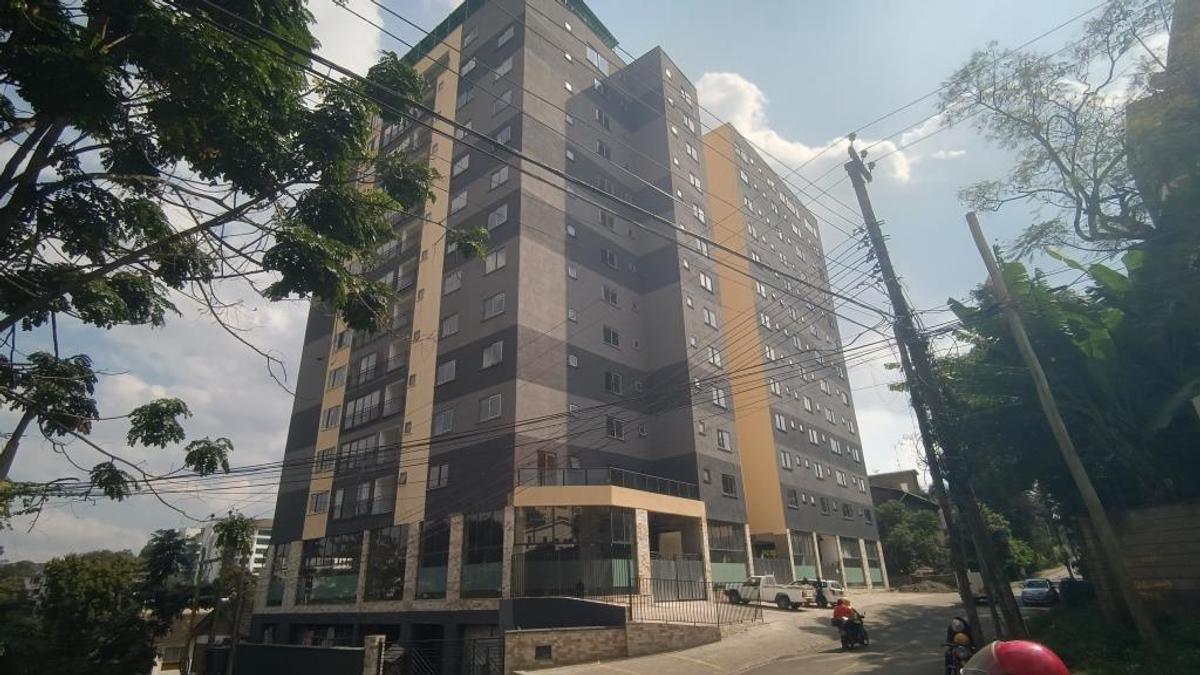 2 Bed Apartment with En Suite at Westlands. - 1