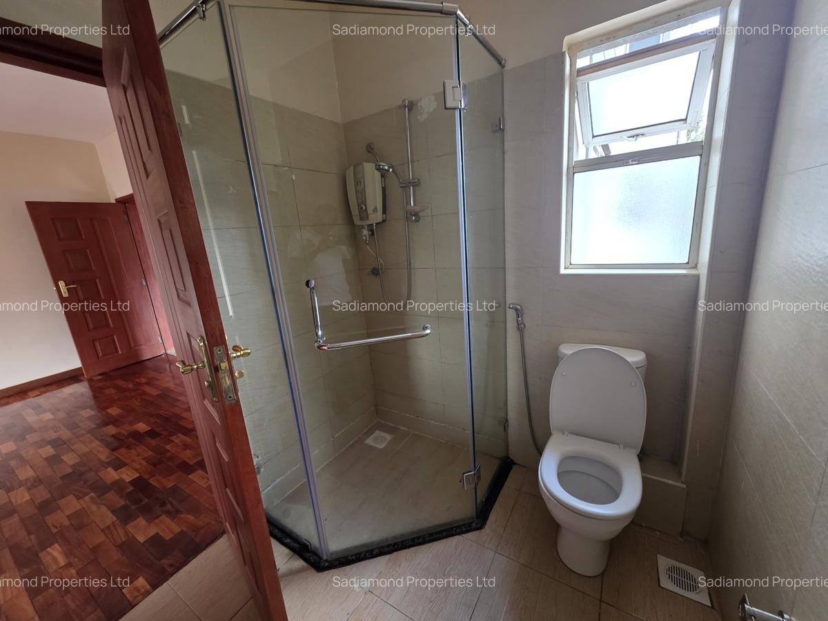 3 Bed Apartment with Staff Quarters in Westlands Area - 10