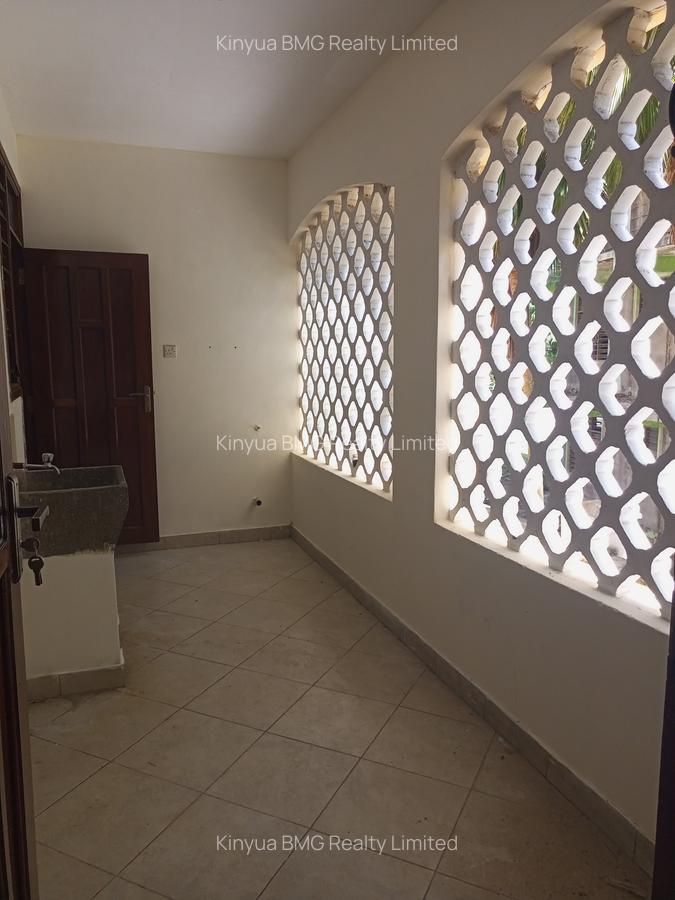 Serviced 3 Bed Apartment with En Suite at Beach Road - 5
