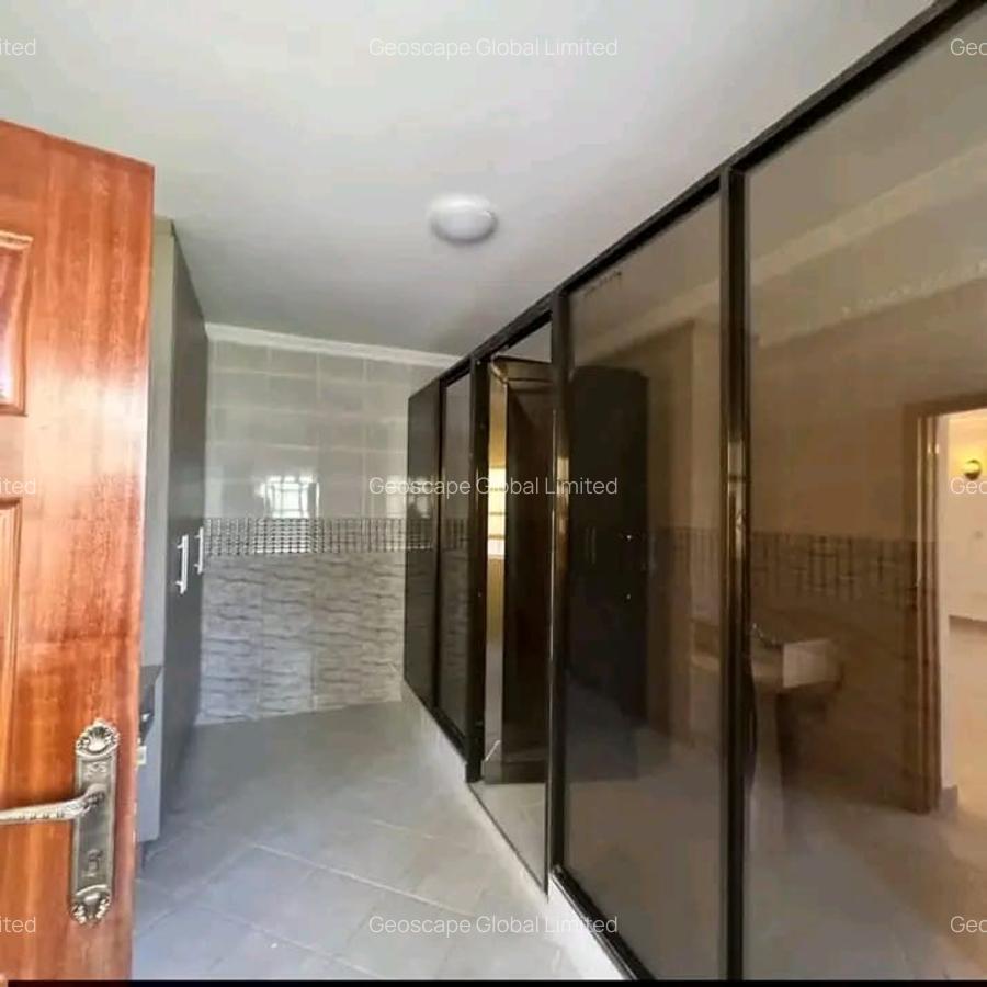 5 Bed House with En Suite in Kitengela - 3