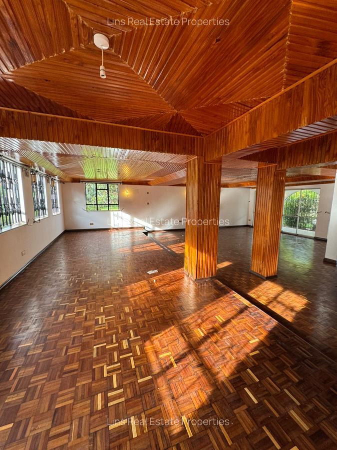 5 Bed House with En Suite in Runda - 6