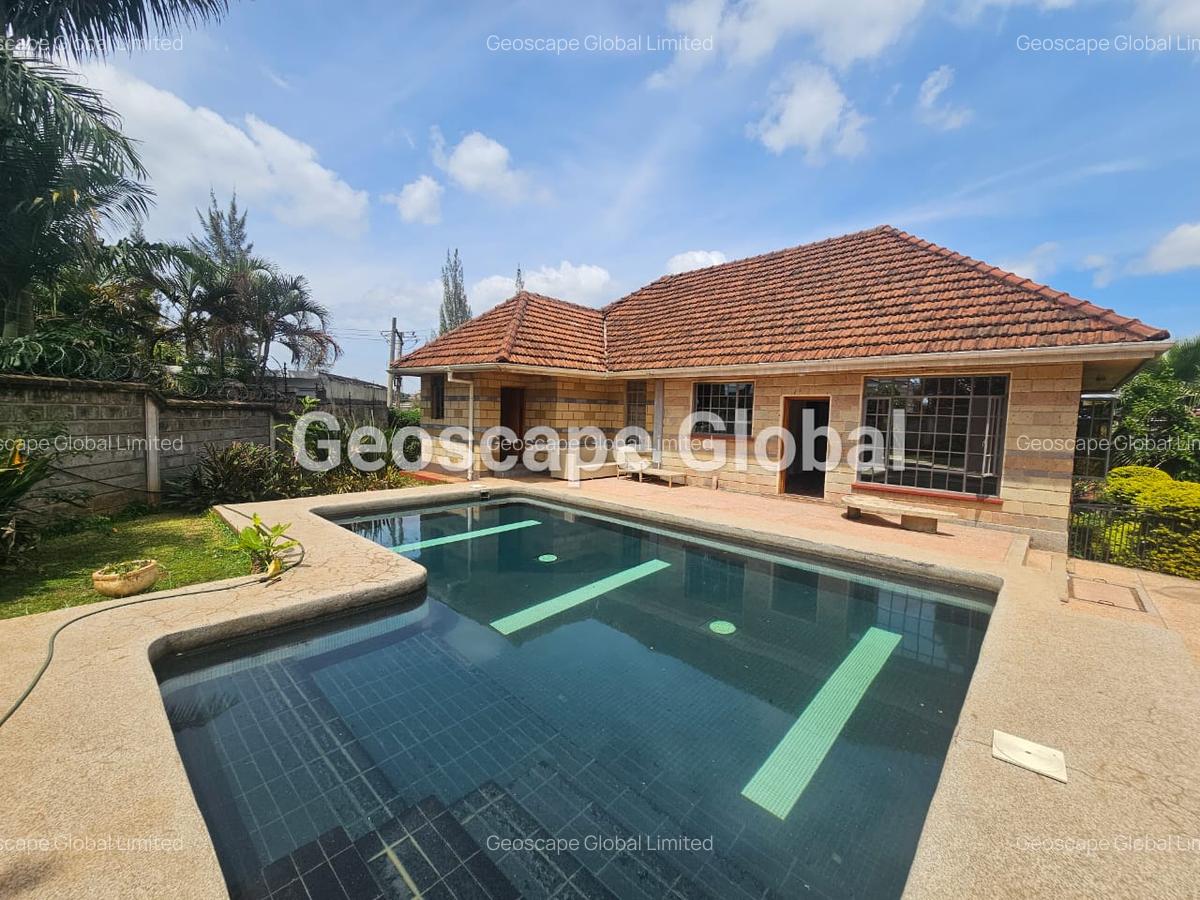 3 Bed House with En Suite in Runda - 1