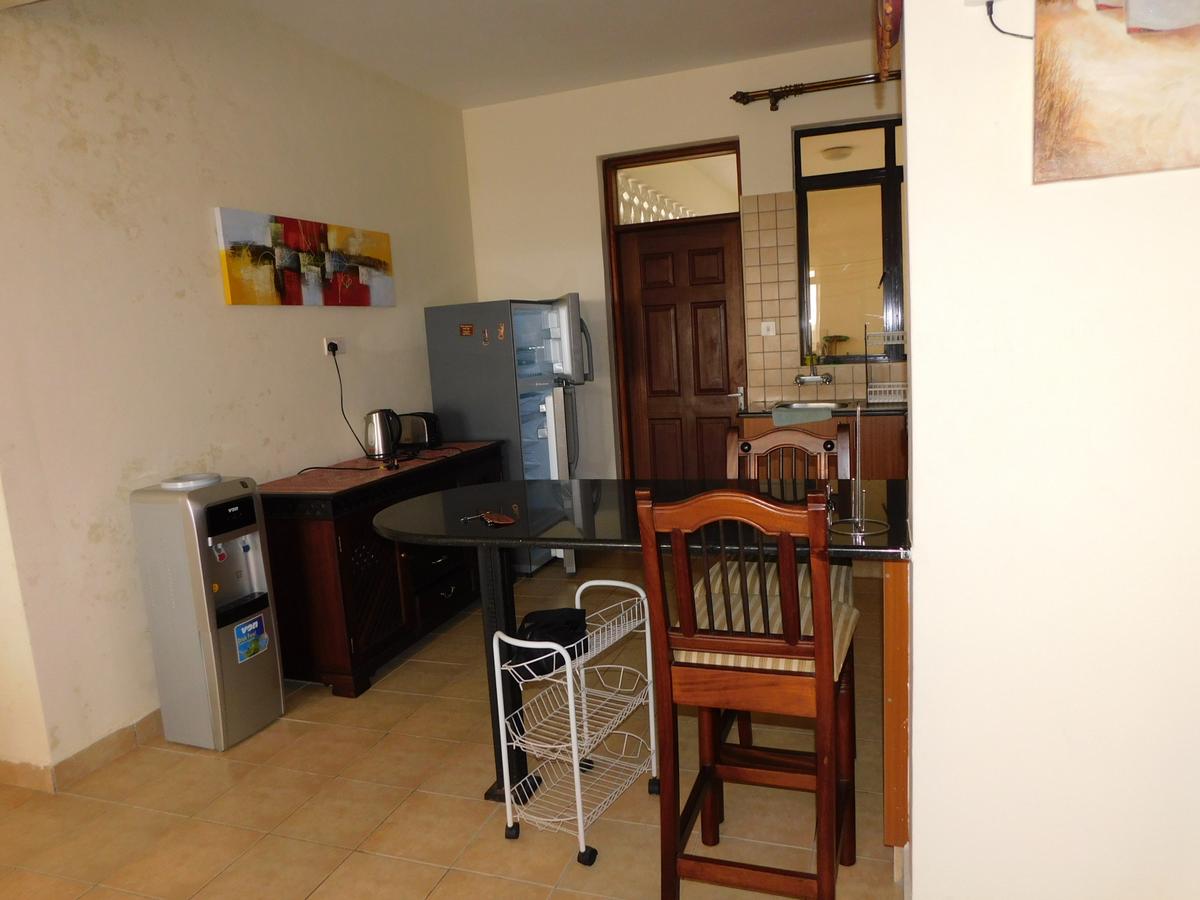 Serviced 3 Bed Apartment with En Suite in Nyali Area - 9