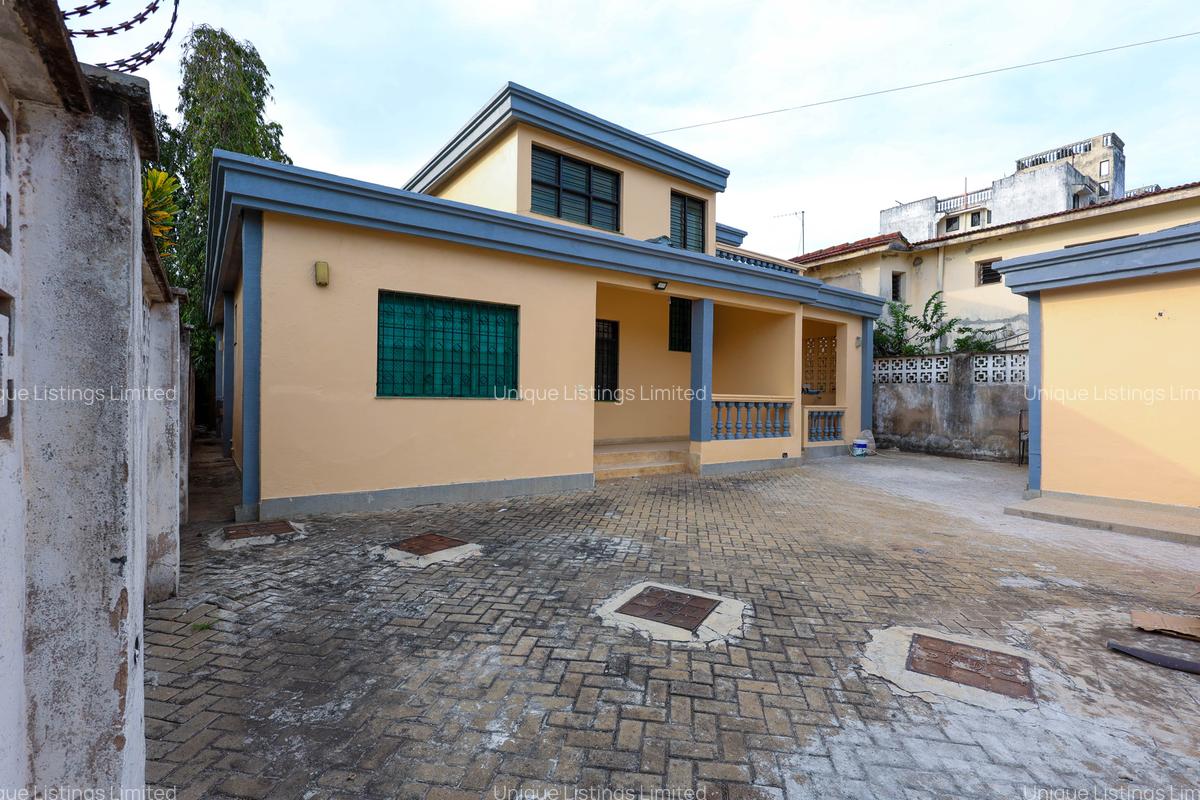 4 Bed House with Staff Quarters in Nyali Area - 4