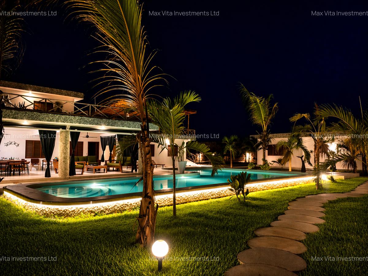 4 Bed Villa with En Suite in Watamu - 1