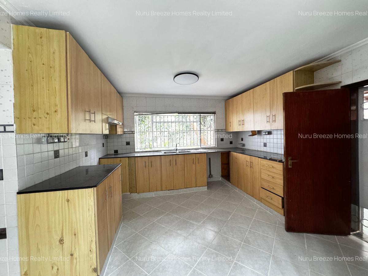 4 Bed House with En Suite in Gigiri - 19