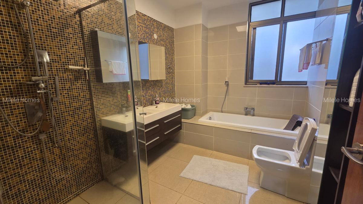 Serviced 3 Bed Apartment with En Suite at 6Th Avenue - 7