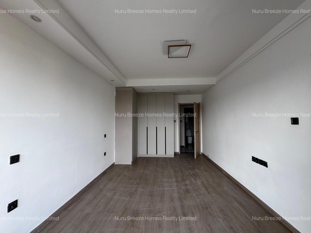 2 Bed Apartment with En Suite in Riverside - 4