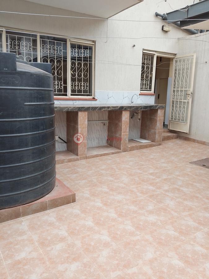 3 Bed Townhouse with En Suite at Westlands - 15