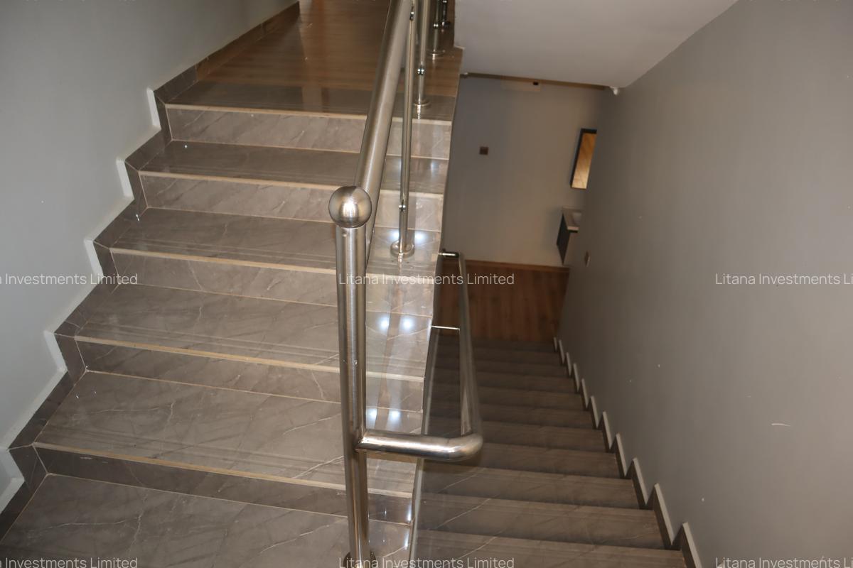 4 Bed House with En Suite at Kamakis - 6