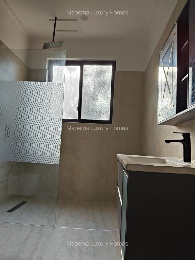 6 Bed House with En Suite at Kephis - 15