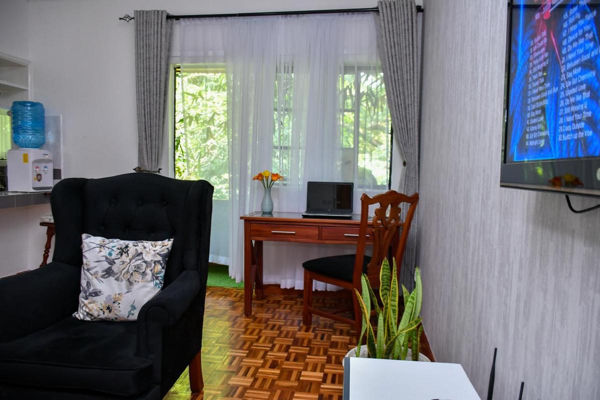 Serviced 1 Bed Apartment with En Suite at Lantana Road - 19