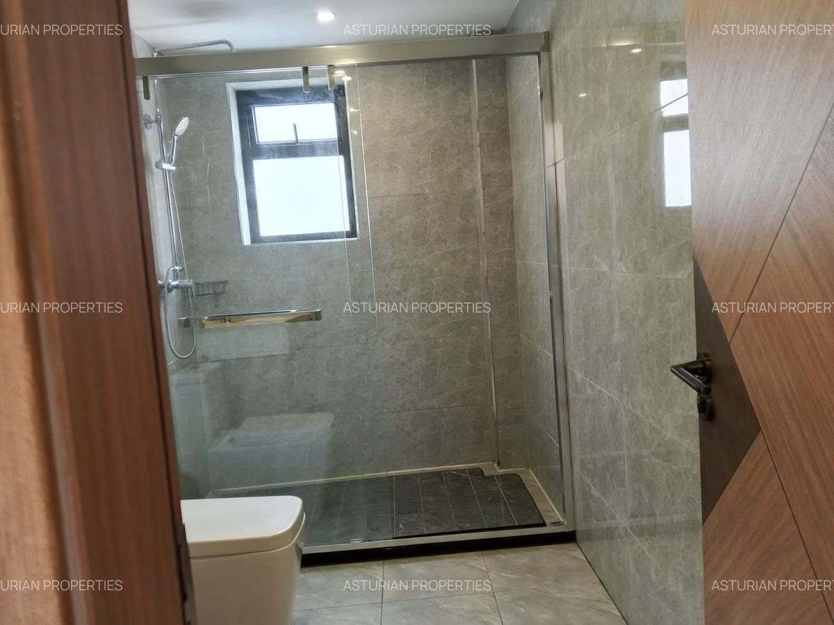 3 Bed Apartment with En Suite in Riverside - 10