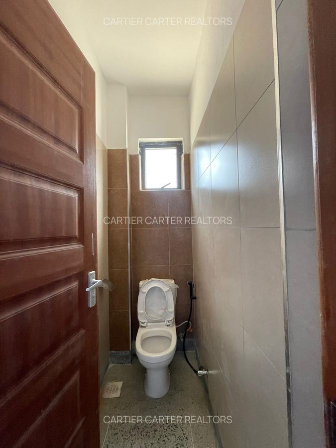 Warehouse with Service Charge Included in Mombasa Road - 5