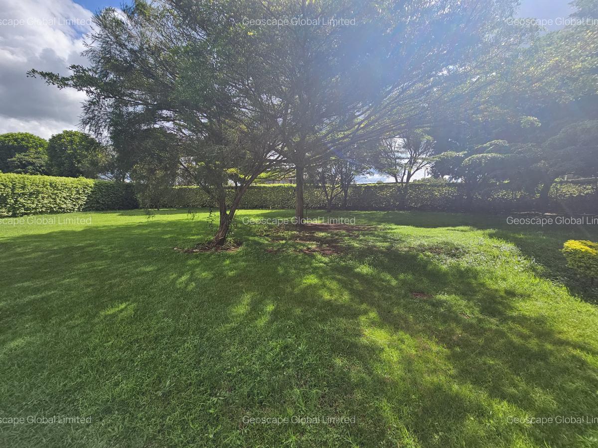 4 Bed House with En Suite in Nyari - 2