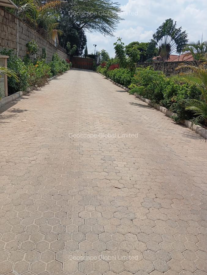 6 Bed House with En Suite in Karen - 2