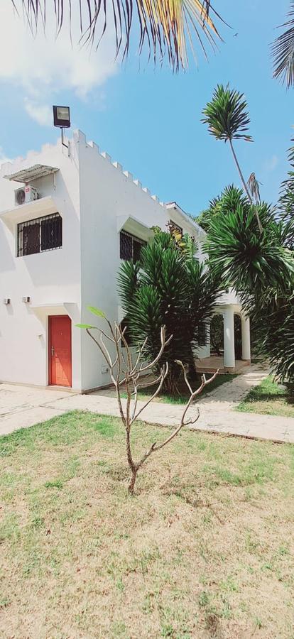 4 Bed Villa with En Suite in Kikambala - 6