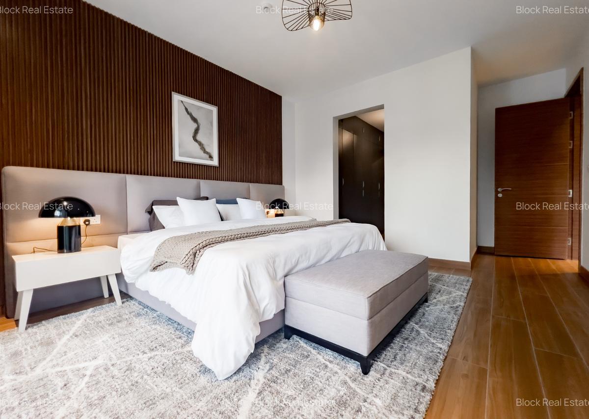 3 Bed Apartment with En Suite in Riverside - 20