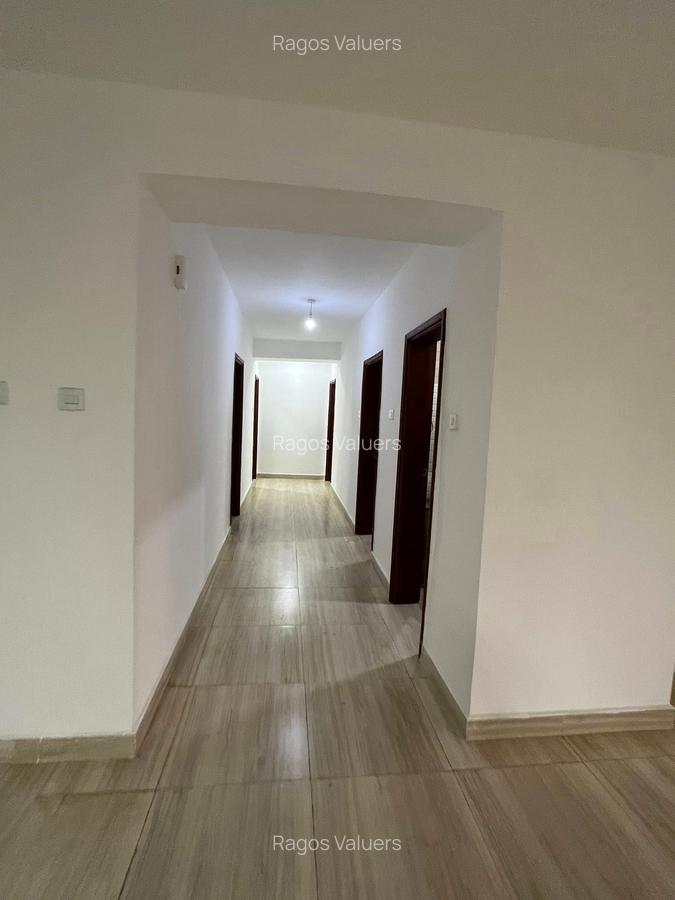 3 Bed Apartment with En Suite at Parklands Road - 8