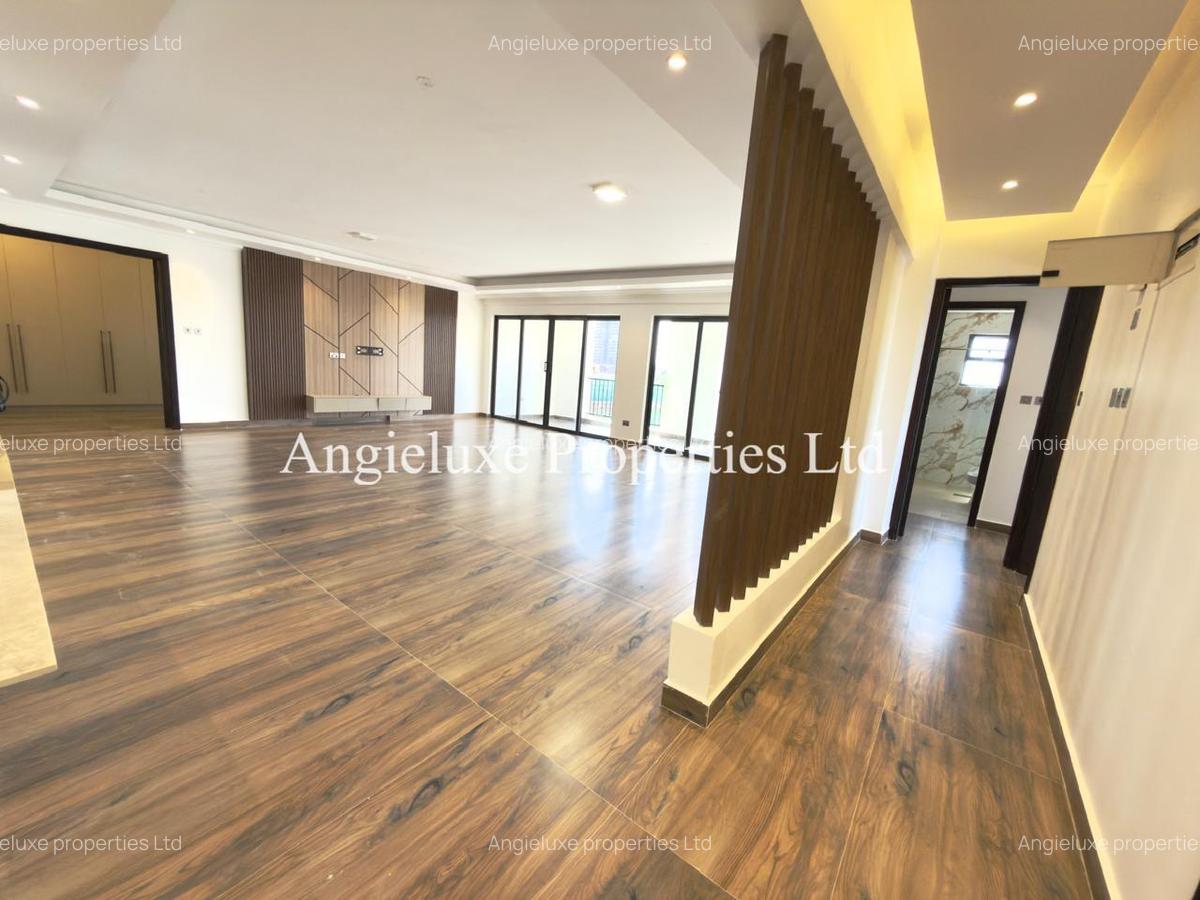 3 Bed Apartment with En Suite at Brookside Drive - 11