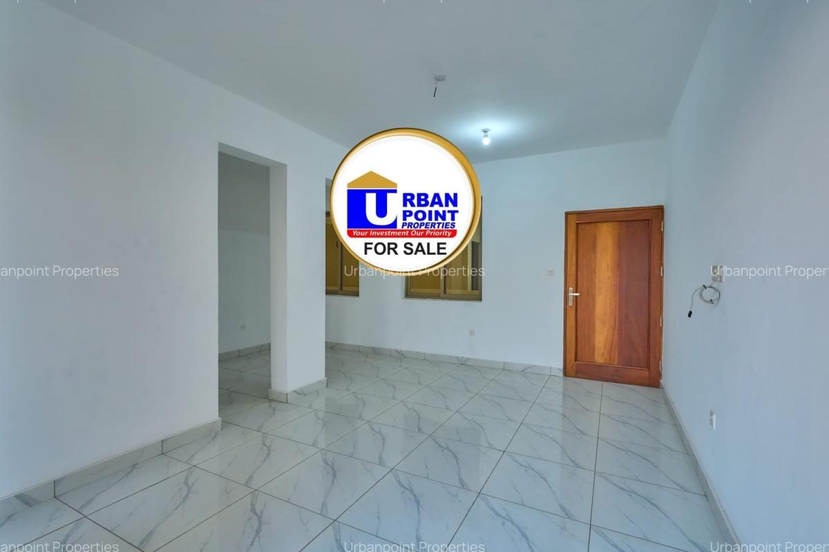 2 Bed Apartment with En Suite in Bamburi - 2