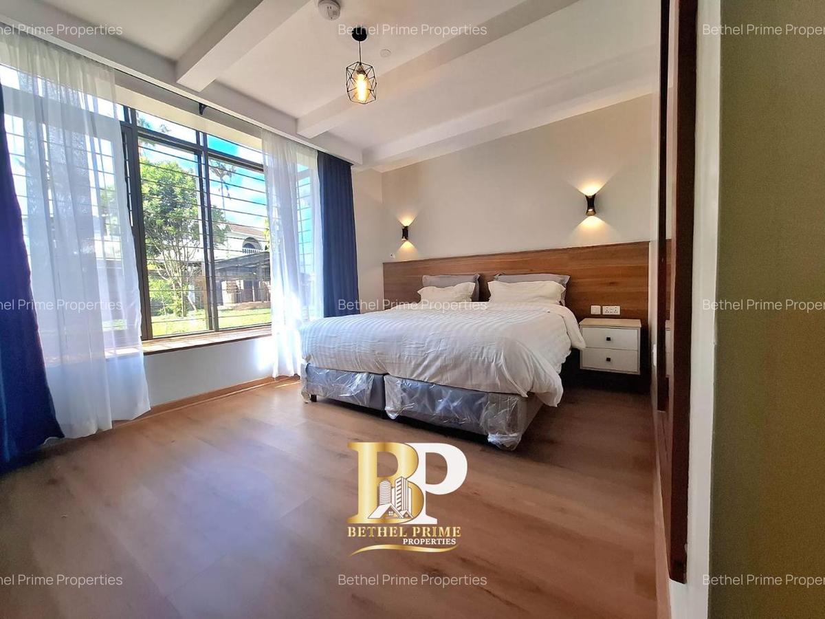 2 Bed House with En Suite in Ridgeways - 11