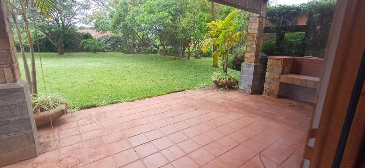 4 Bed Townhouse with En Suite in Kitisuru - 15