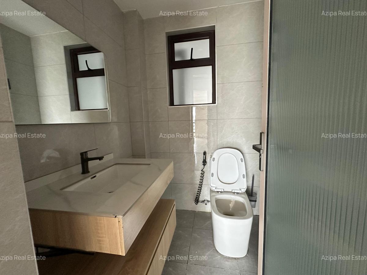 3 Bed Apartment with En Suite at Riverside - 7