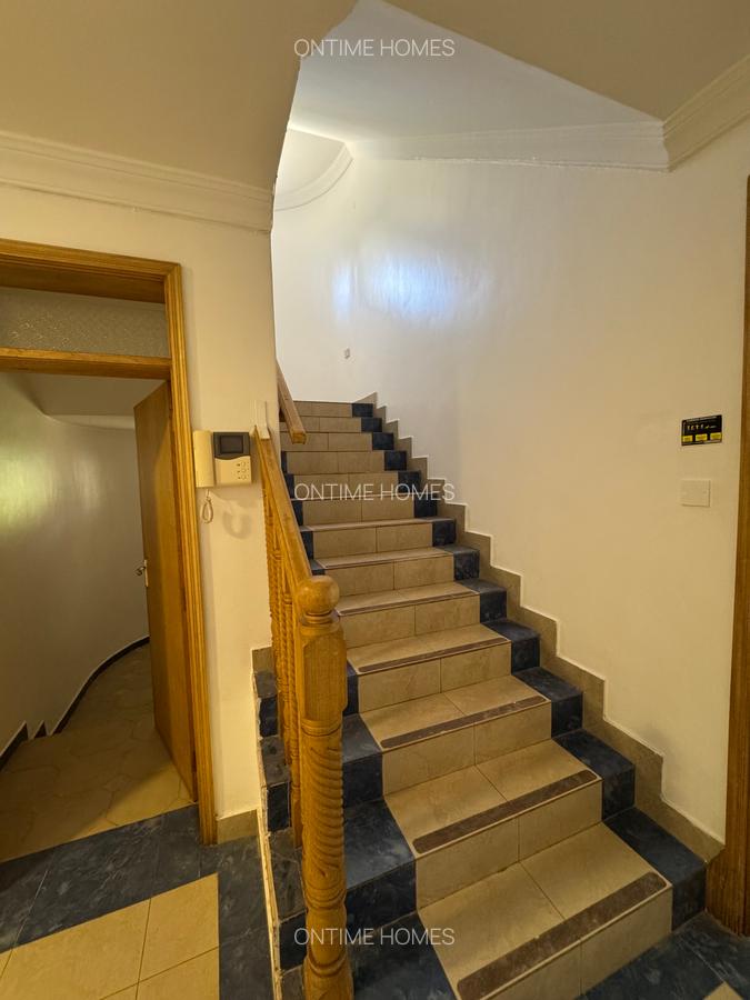 5 Bed House with En Suite at Runda - 5