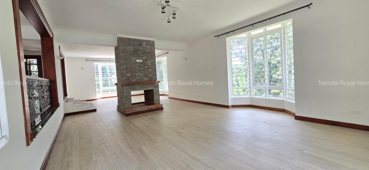 5 Bed House with En Suite at Rosslyn Lone Tree - 5