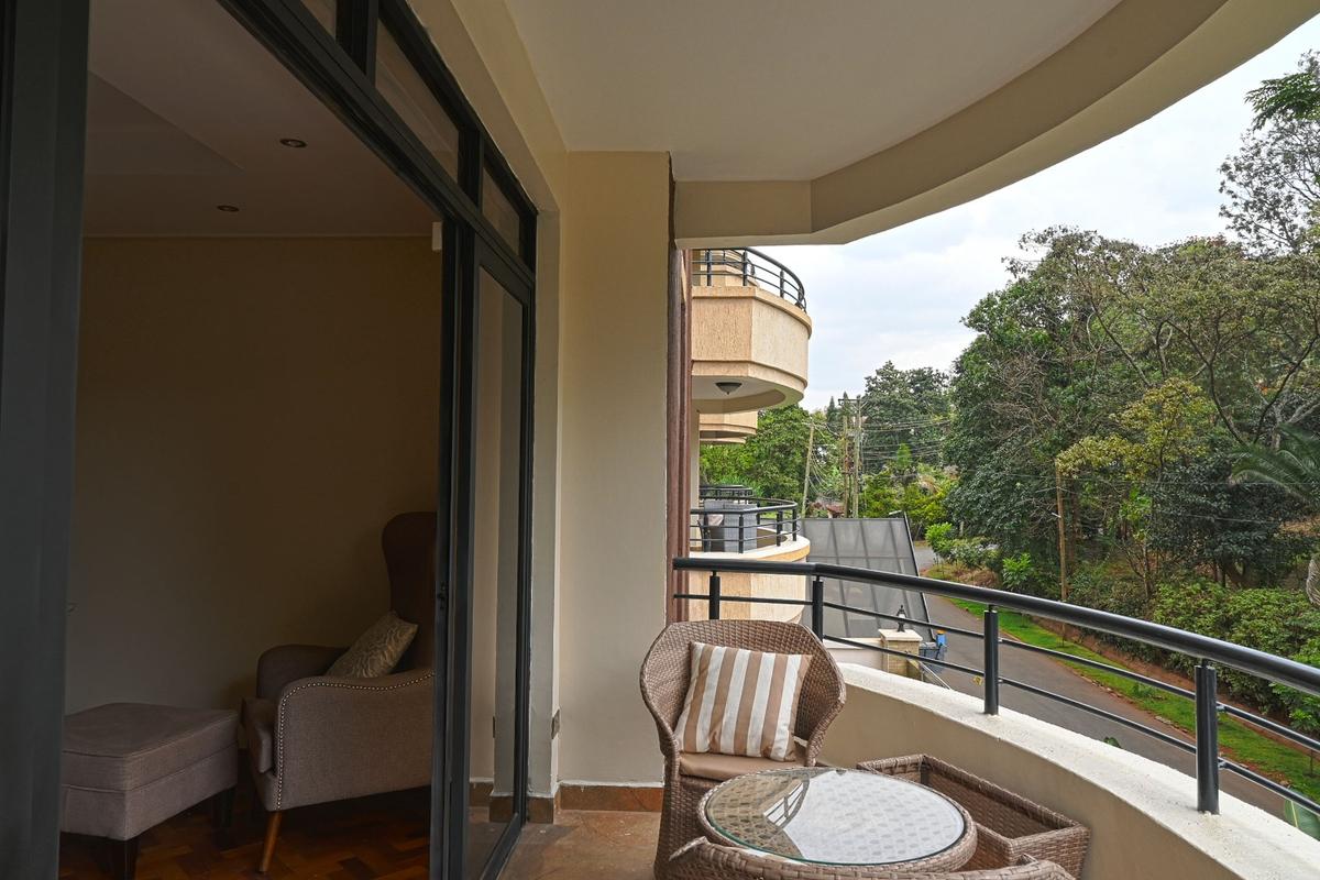 Furnished 3 Bed Apartment with En Suite at Riverside - 10