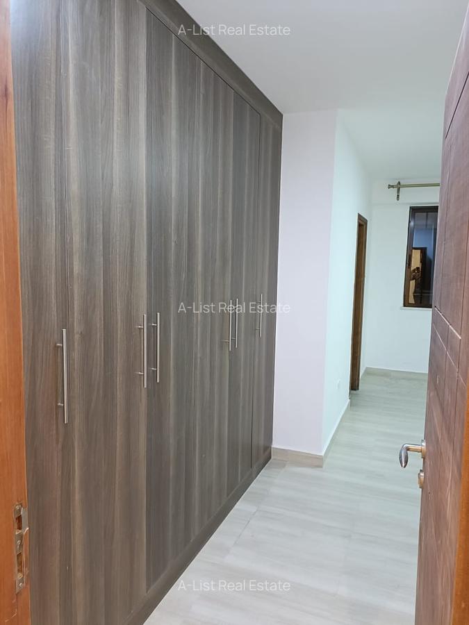 4 Bed Apartment with En Suite at 1St Parklands - 11