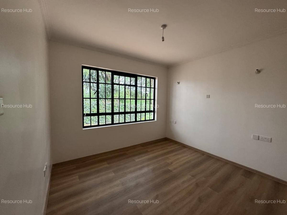 3 Bed House with En Suite at Next To The Hub - 14
