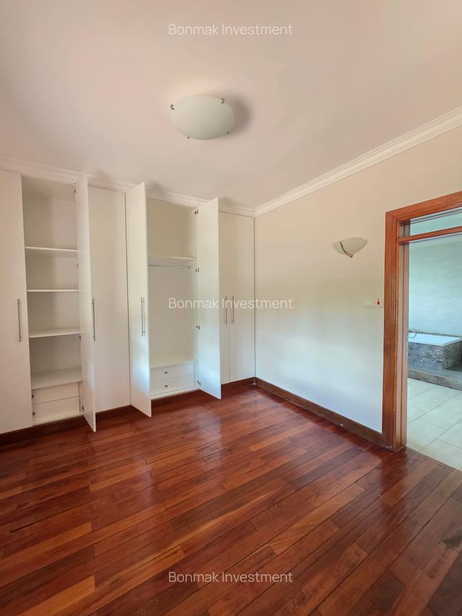 4 Bed House with En Suite at Old Runda. - 15