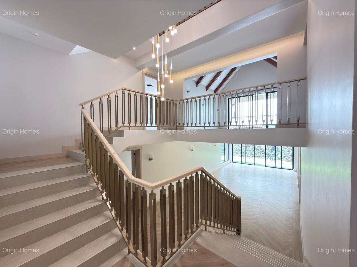 4 Bed Townhouse with En Suite at Lavington - 7