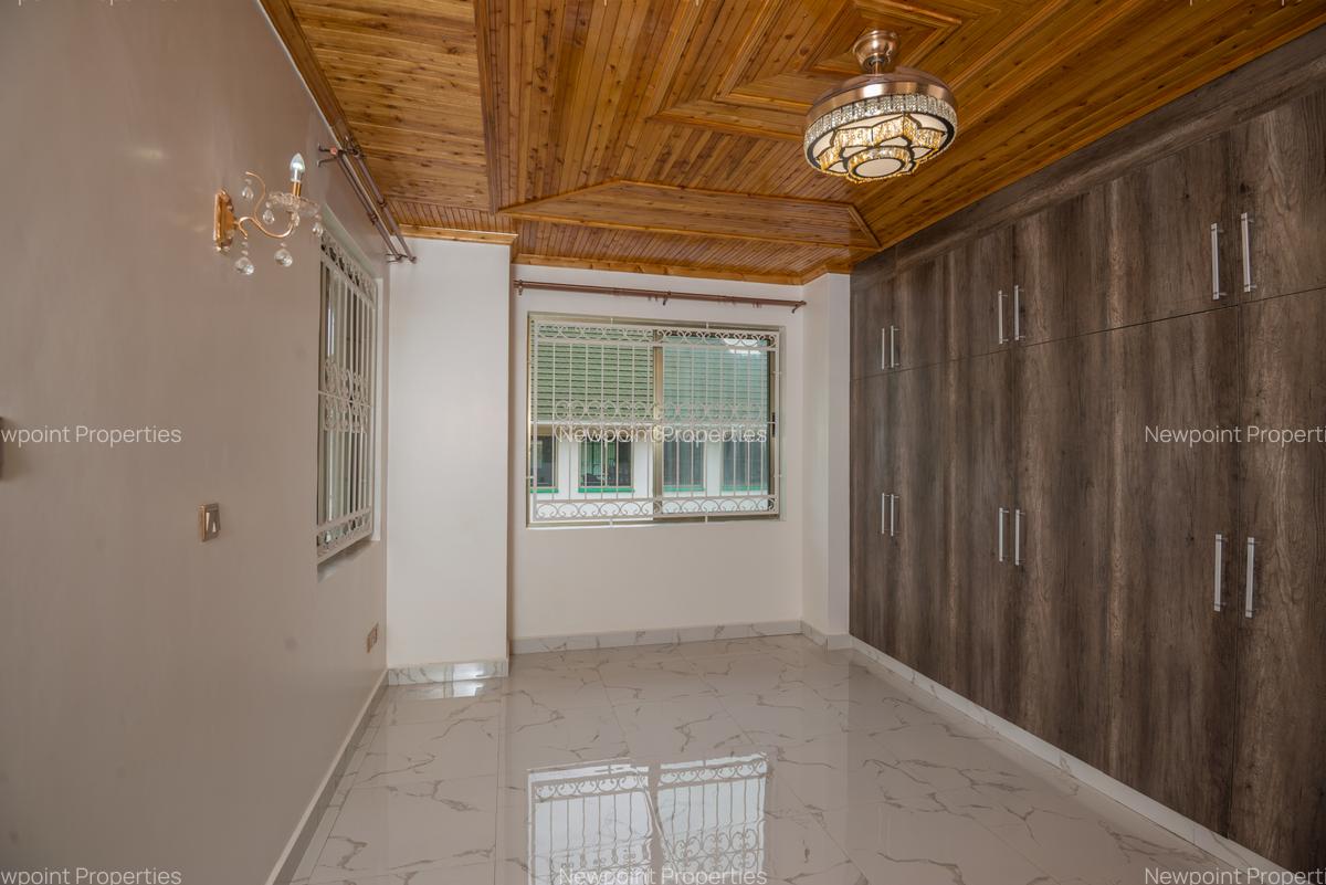 4 Bed House with En Suite in Karen - 5