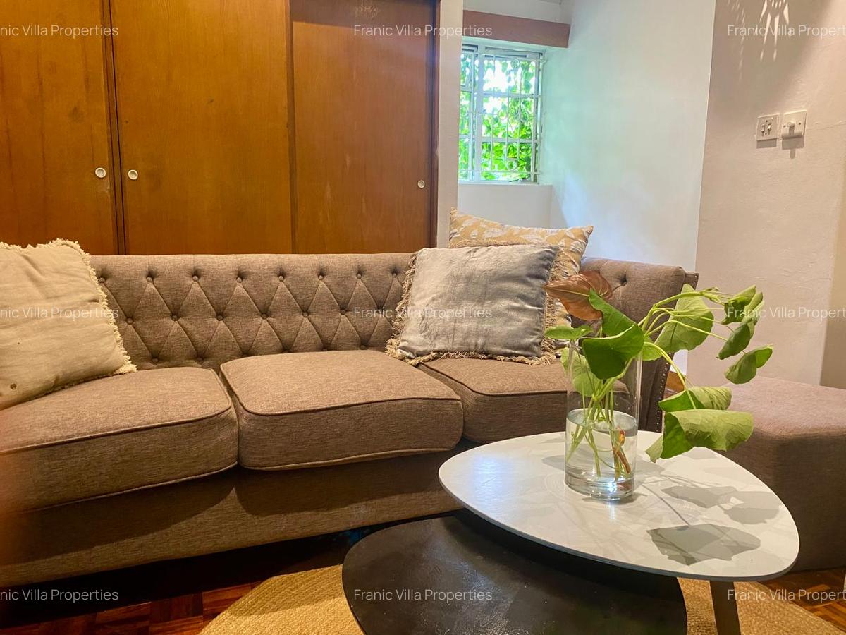 1 Bed House with Garden at Tate Close - 1