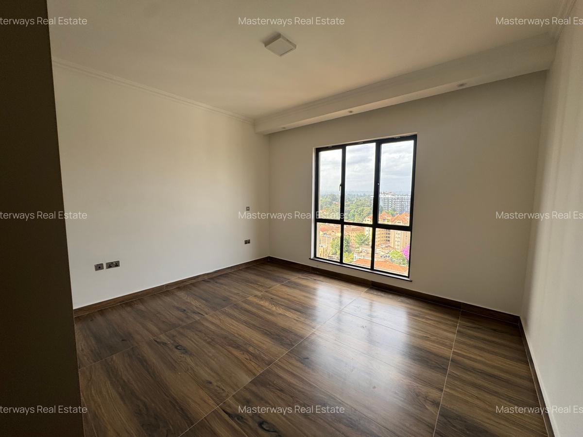 Serviced 3 Bed Apartment with En Suite in Brookside - 9